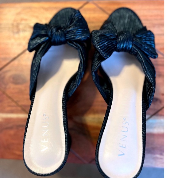 Venus Black Pleated Bow Mule Heels Block Heel Slide Sandals Womens 9.5 - Picture 8 of 13
